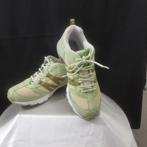 ALLROUNDER WOMENS  ATHLETIC SHOE